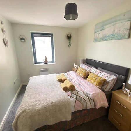 Lovely 2-Bedrooms Apartment Step To The Beach Σουόνσι Εξωτερικό φωτογραφία
