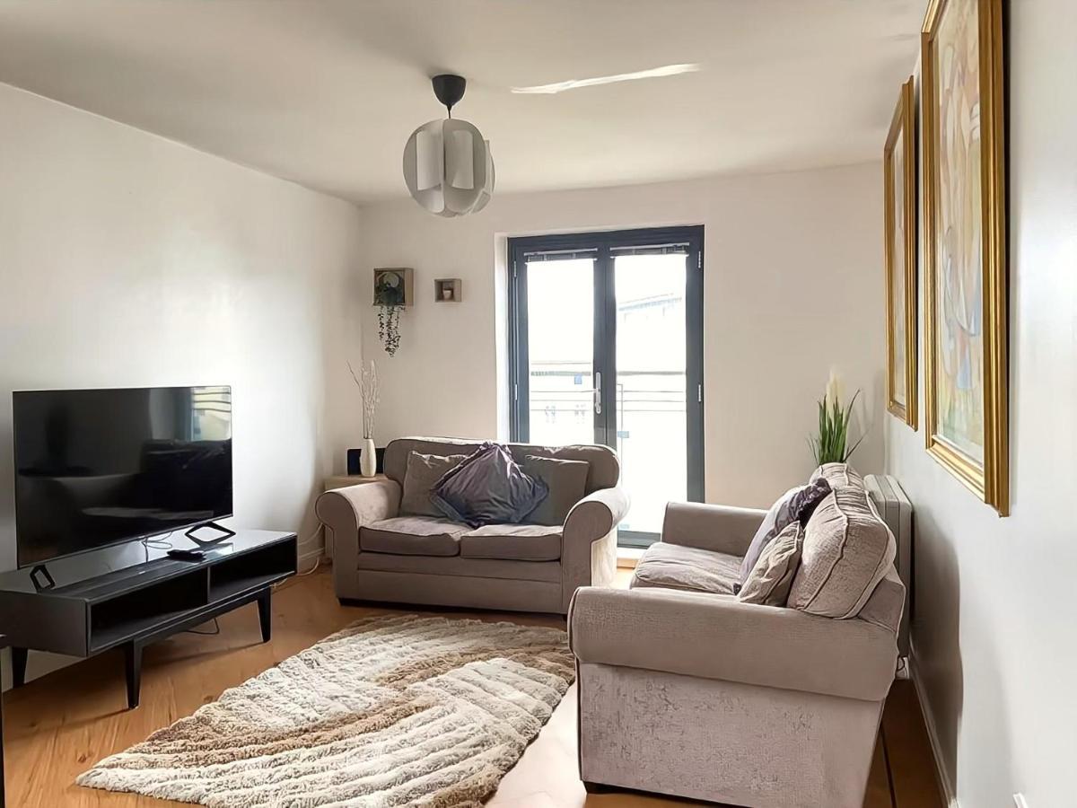 Lovely 2-Bedrooms Apartment Step To The Beach Σουόνσι Εξωτερικό φωτογραφία