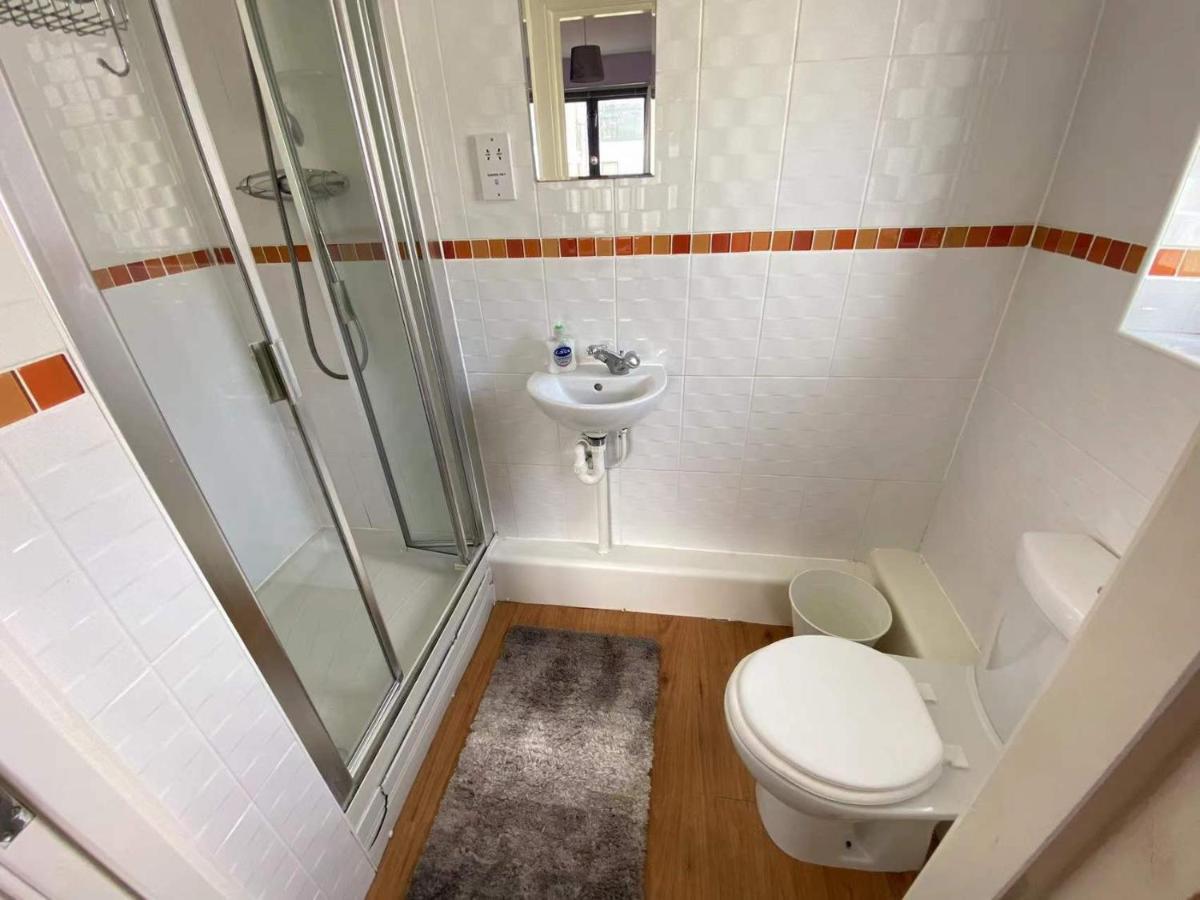 Lovely 2-Bedrooms Apartment Step To The Beach Σουόνσι Εξωτερικό φωτογραφία