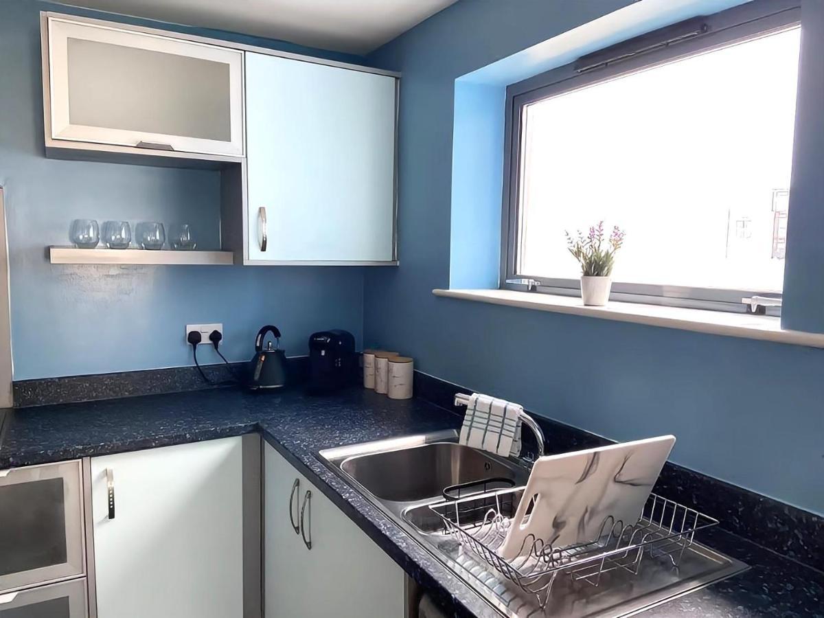 Lovely 2-Bedrooms Apartment Step To The Beach Σουόνσι Εξωτερικό φωτογραφία