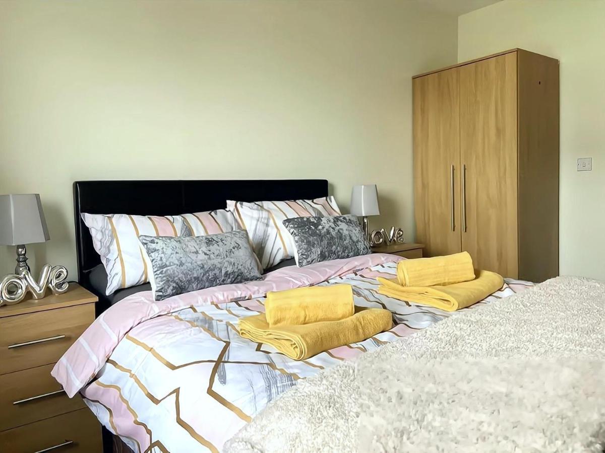Lovely 2-Bedrooms Apartment Step To The Beach Σουόνσι Εξωτερικό φωτογραφία