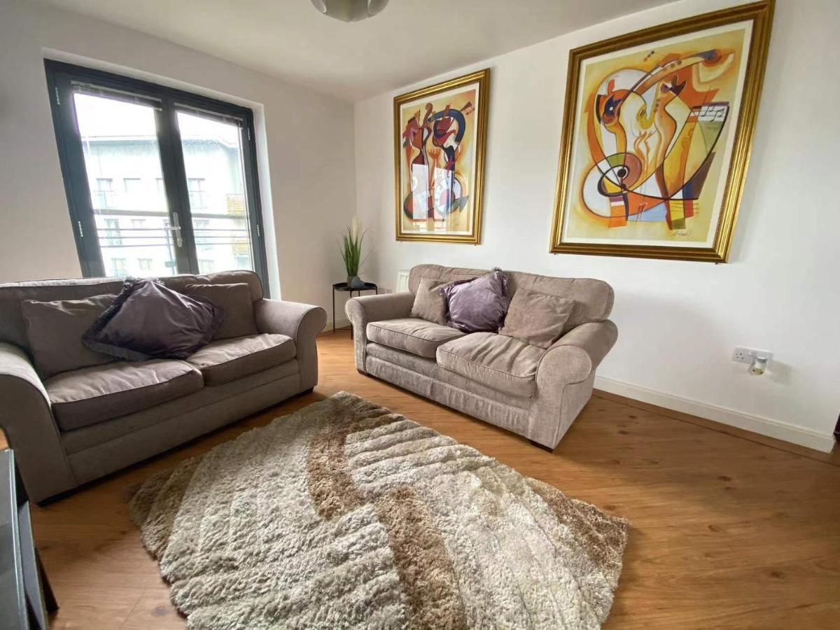 Lovely 2-Bedrooms Apartment Step To The Beach Σουόνσι Εξωτερικό φωτογραφία