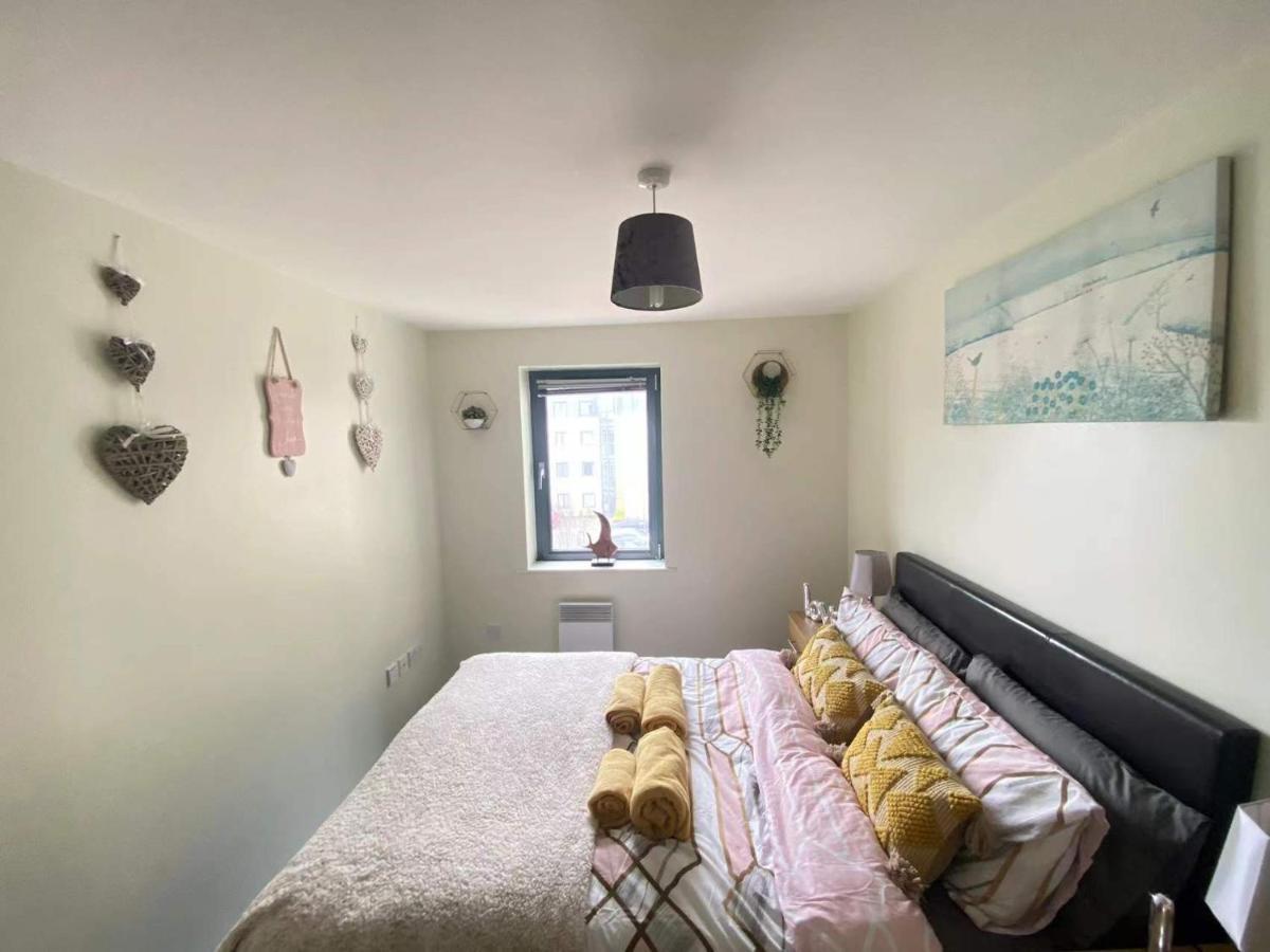 Lovely 2-Bedrooms Apartment Step To The Beach Σουόνσι Εξωτερικό φωτογραφία
