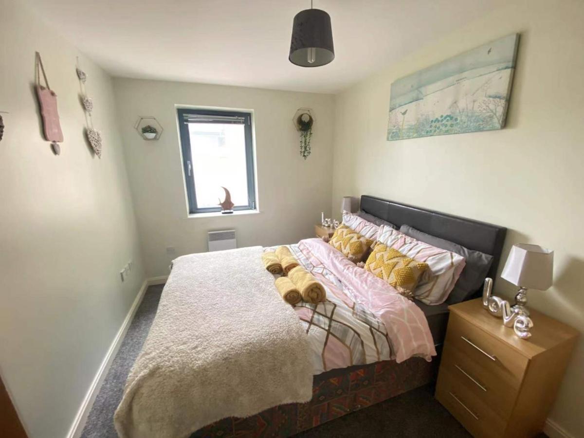 Lovely 2-Bedrooms Apartment Step To The Beach Σουόνσι Εξωτερικό φωτογραφία